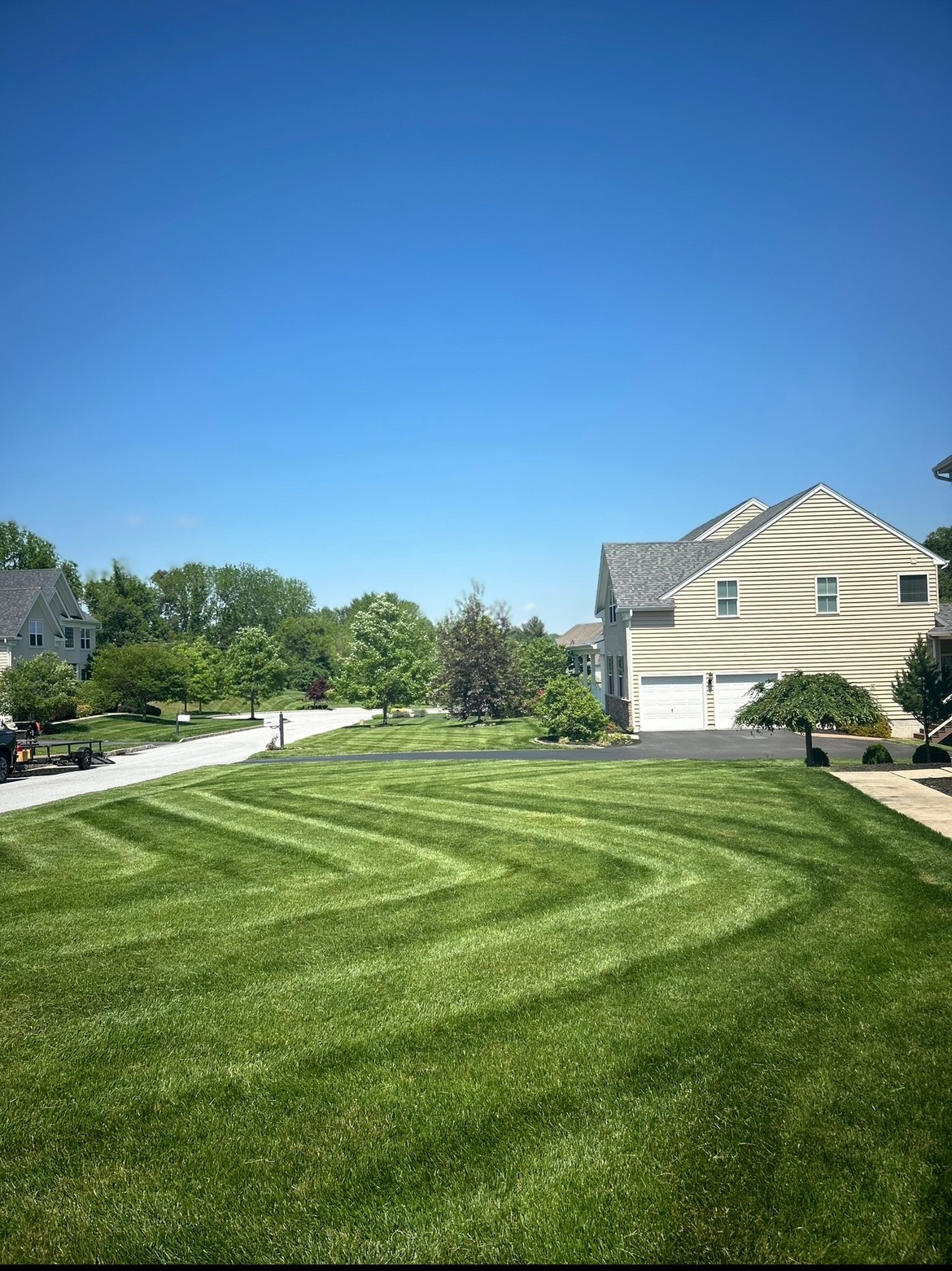 Professional lawn care mowing stripes by JDR Landscaping